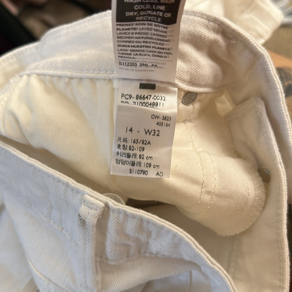 Signature By Levi Strauss White Mid Rise 5’ Shorts Size 14 - Picture 8 of 8
